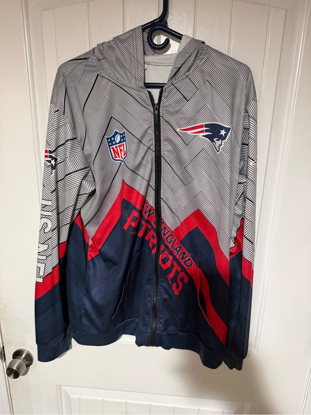 Source Unknown New England Patriots Navy, Red & White Full-Zip Windbreaker